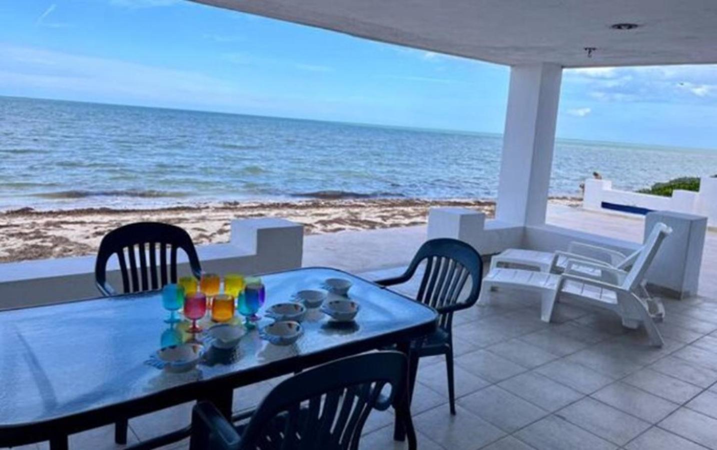 Don Lalo, Family Villa With Sandy Beach At Your Feet. Progreso  Luaran gambar