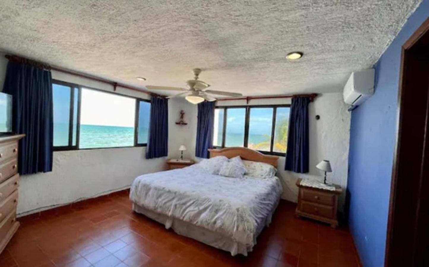 Don Lalo, Family Villa With Sandy Beach At Your Feet. Progreso  Luaran gambar